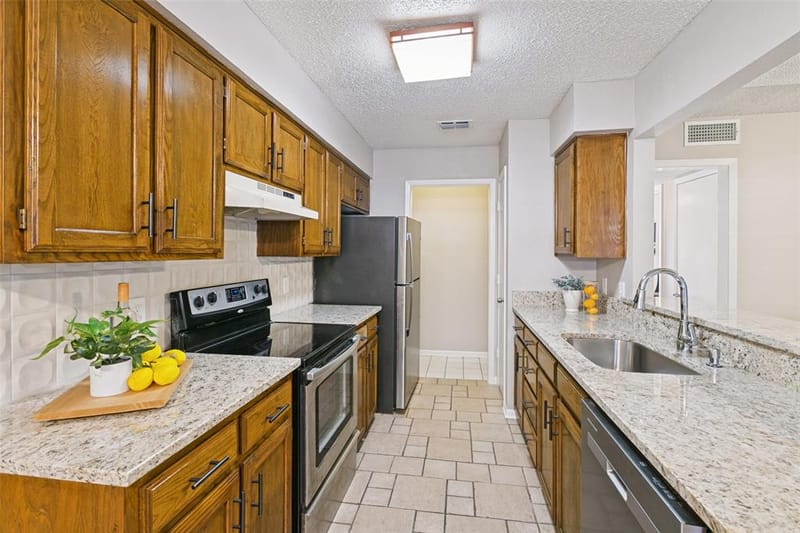 2323 Lido Lane, Arlington TX 76015 - Photo 4