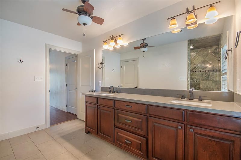 1227 Kiowa Drive W, Lake Kiowa TX 76240 - Photo 25
