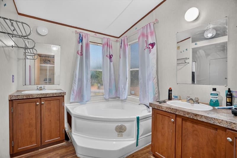 5703 N Sunchase Drive, Granbury TX 76049 - Photo 22