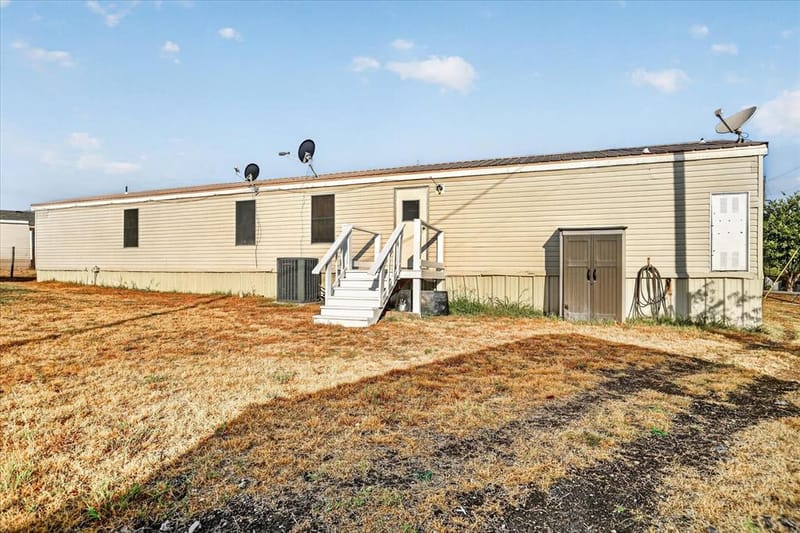 5703 N Sunchase Drive, Granbury TX 76049 - Photo 36