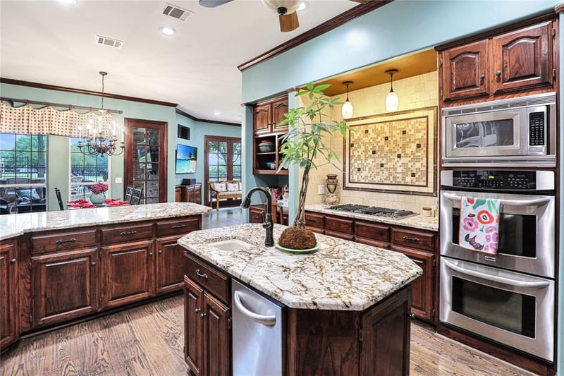 1204 Hills Creek Drive, McKinney TX 75072 - Photo 14