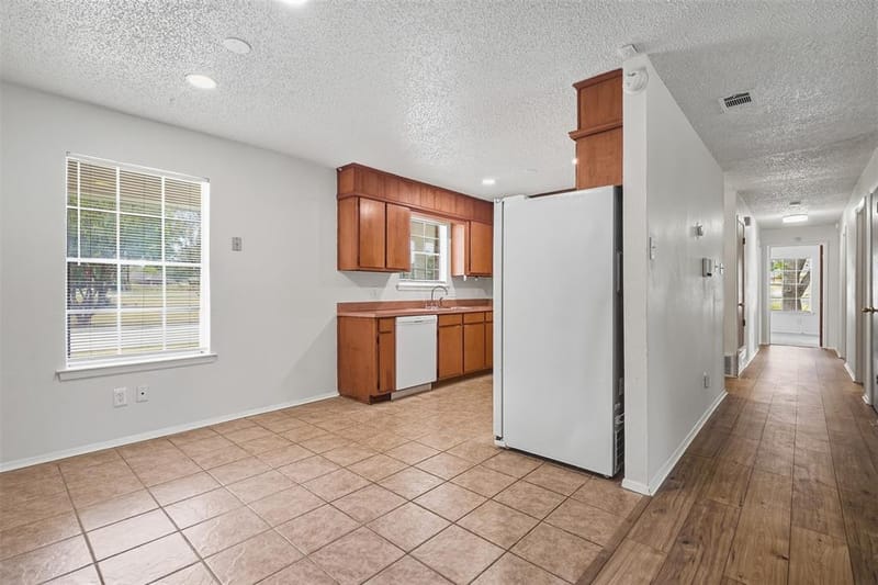 6880 Sandy Beach Road, Azle TX 76020 - Photo 9