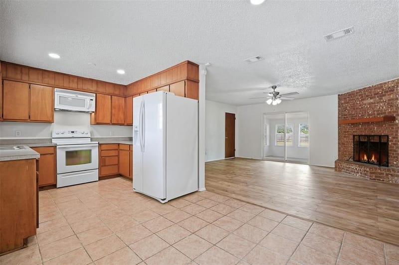 6880 Sandy Beach Road, Azle TX 76020 - Photo 10