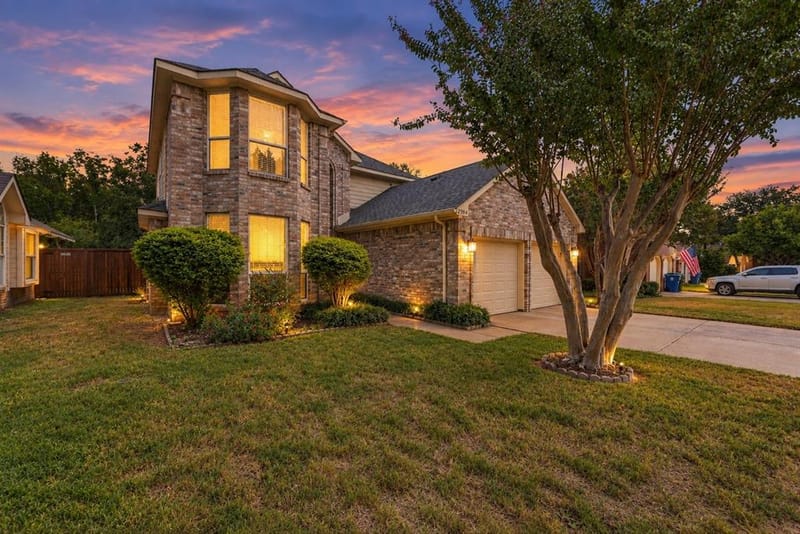 2304 Grandview Drive, Flower Mound TX 75028 - Photo 2
