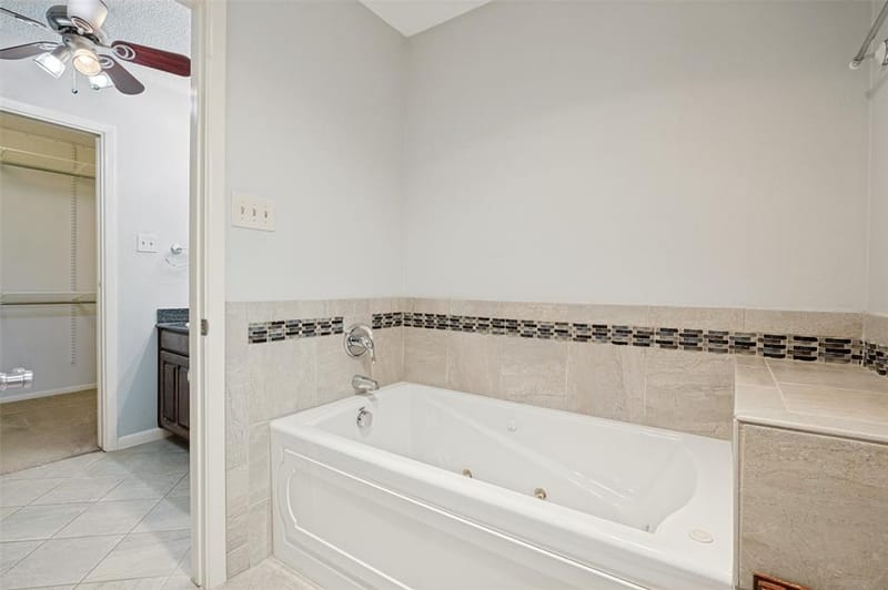 5725 Trails Edge Court, Arlington TX 76017 - Photo 16