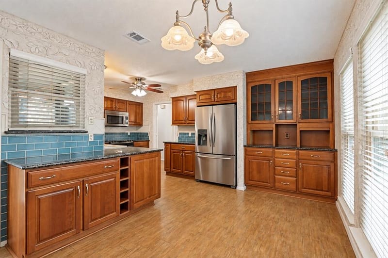 5725 Trails Edge Court, Arlington TX 76017 - Photo 9