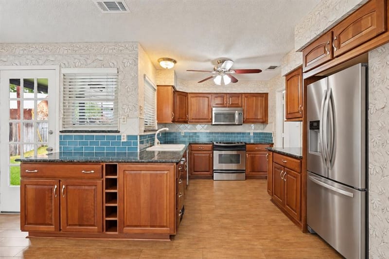 5725 Trails Edge Court, Arlington TX 76017 - Photo 10