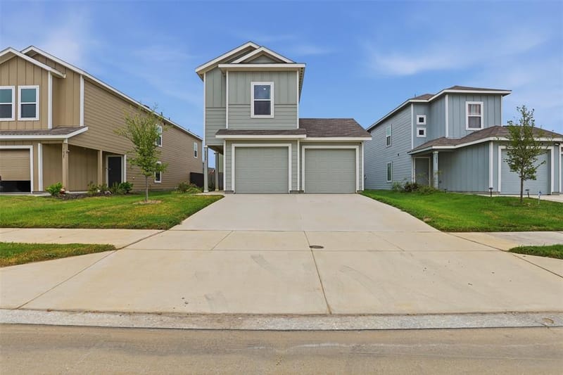 1429 Teak Lane, Fort Worth TX 76140 - Photo 2