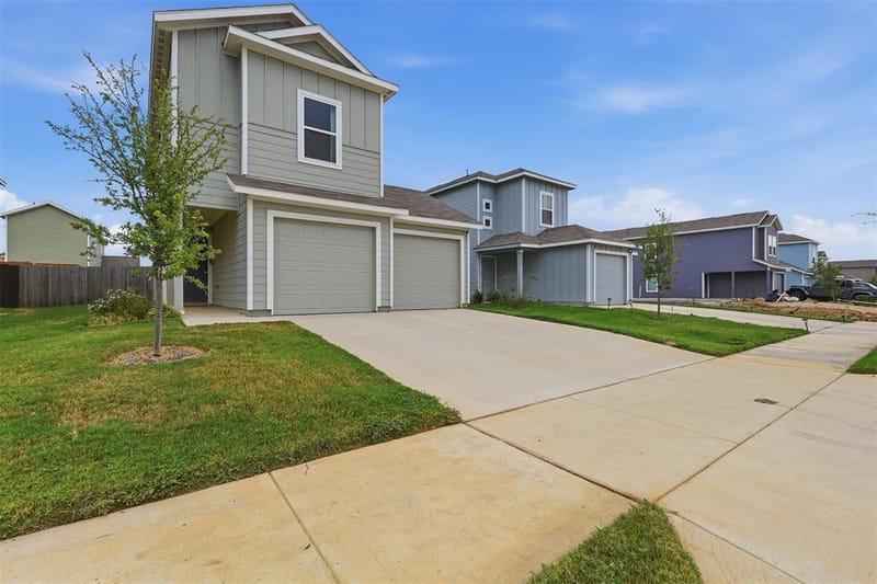 1429 Teak Lane, Fort Worth TX 76140 - Photo 3