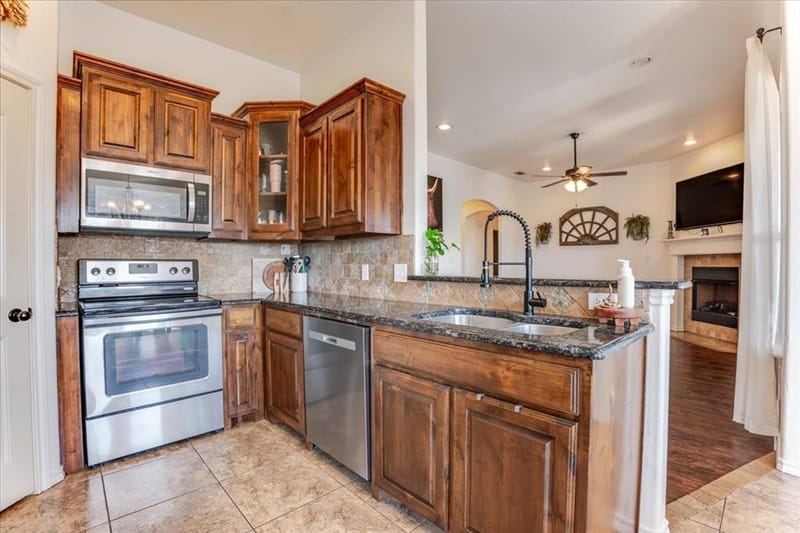 9120 Parkview Circle, Tolar TX 76476 - Photo 8