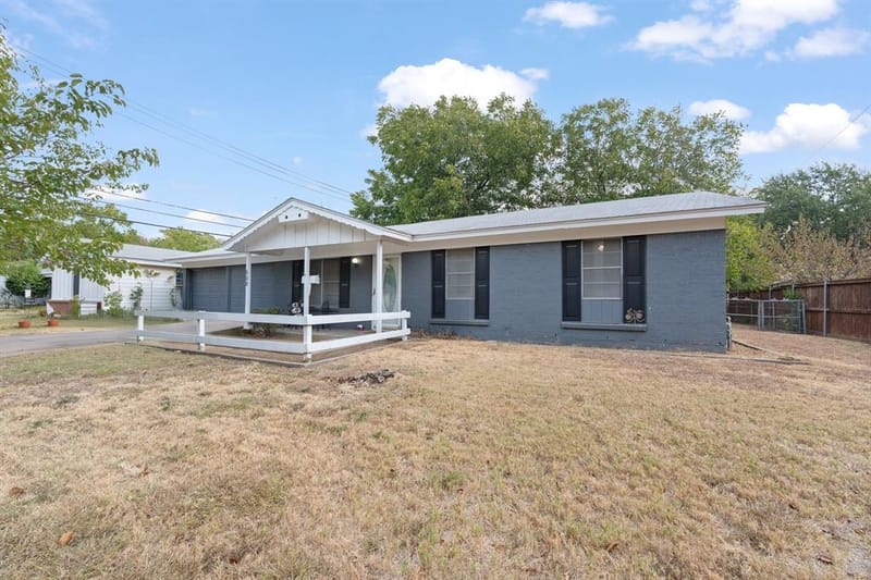 508 NW Newton Drive, Burleson TX 76028 - Photo 3