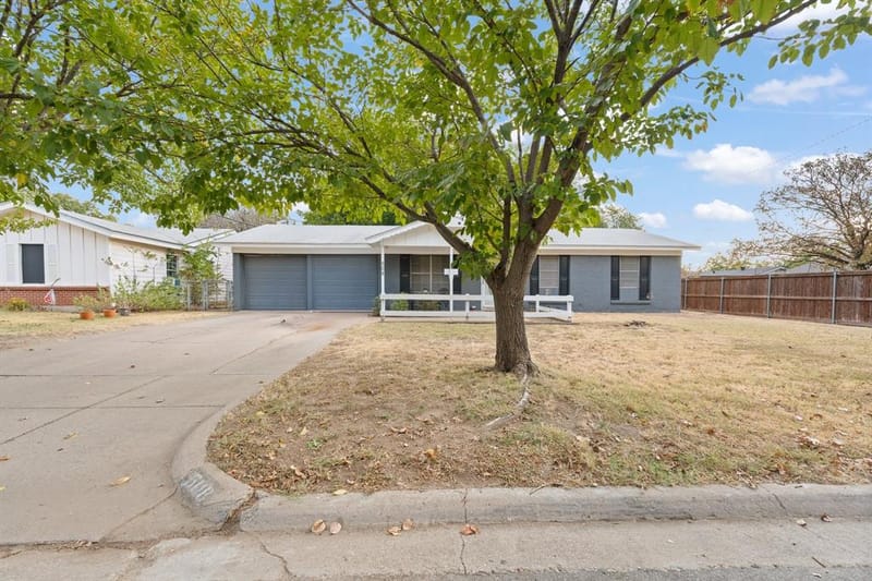 508 NW Newton Drive, Burleson TX 76028