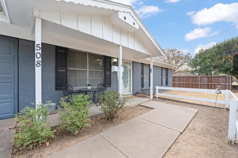 508 NW Newton Drive, Burleson TX 76028 - Photo 4