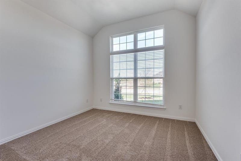 1524 North Carolina Avenue, Lancaster TX 75134 - Photo 6