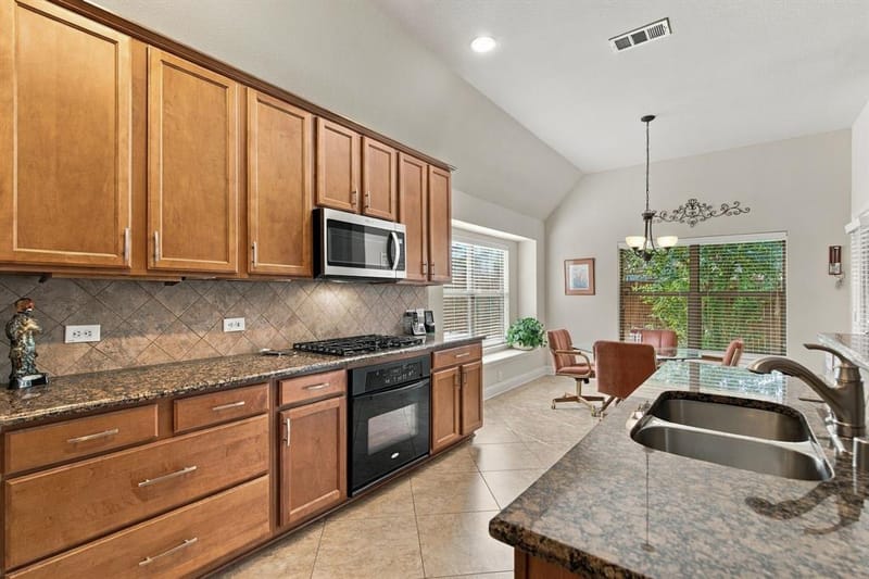 850 Carolina Way, Lantana TX 76226 - Photo 15