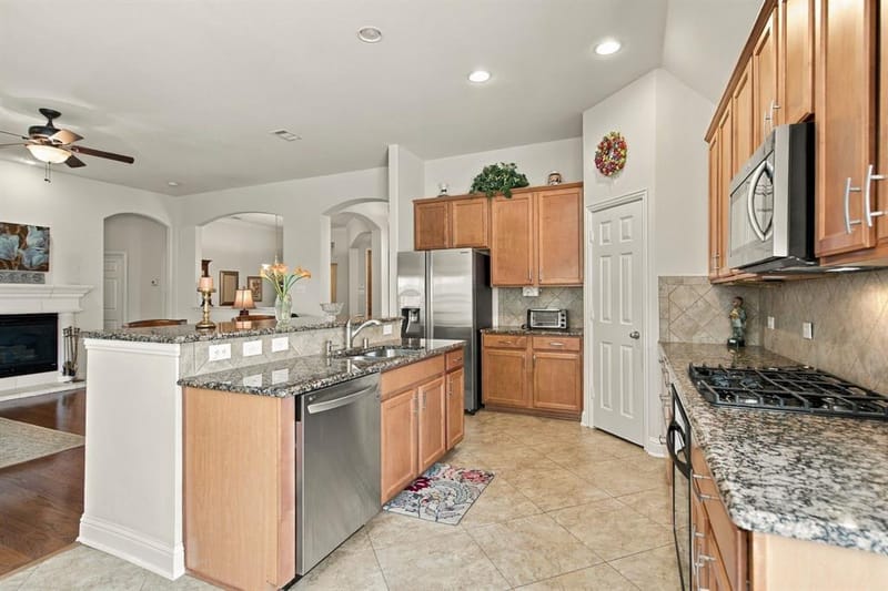 850 Carolina Way, Lantana TX 76226 - Photo 21