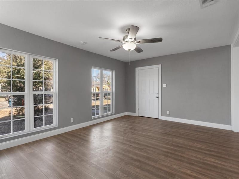 2736 Marigold Avenue, Fort Worth TX 76111 - Photo 7