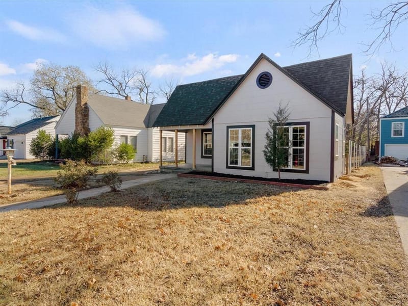 2736 Marigold Avenue, Fort Worth TX 76111