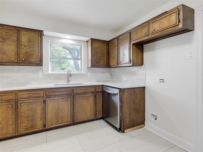 1502 Resistol Road, Garland TX 75042 - Photo 6