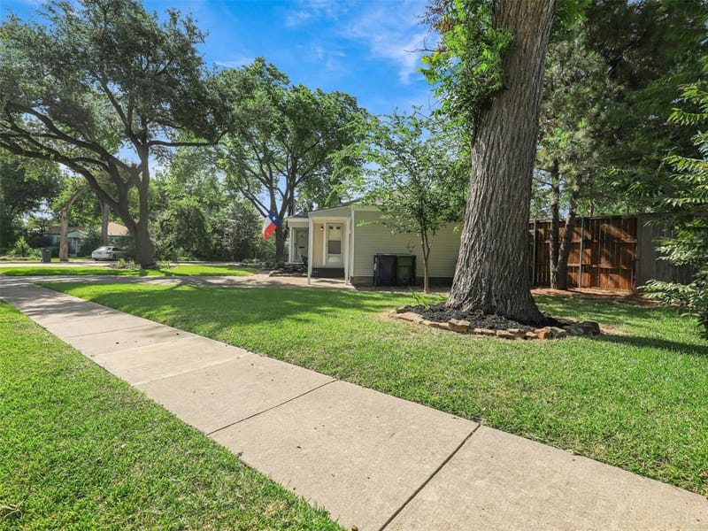 1502 Resistol Road, Garland TX 75042 - Photo 33