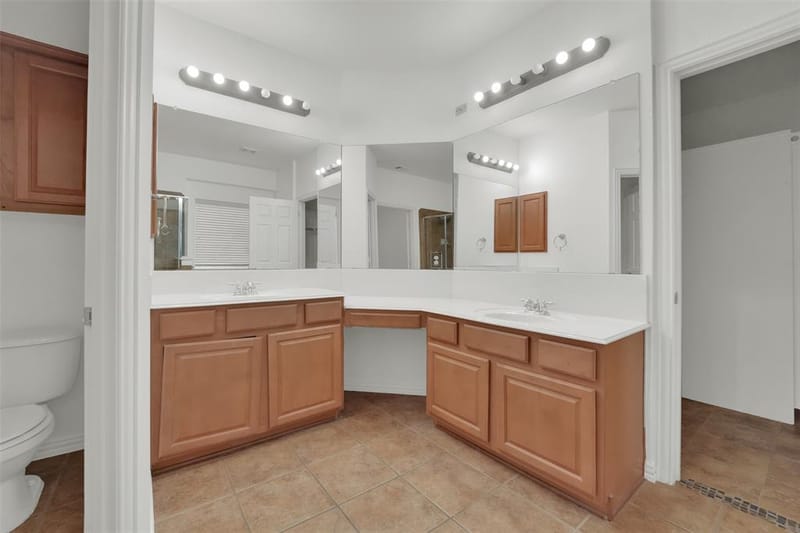 701 Walnut Bend Drive, Mansfield TX 76063 - Photo 16