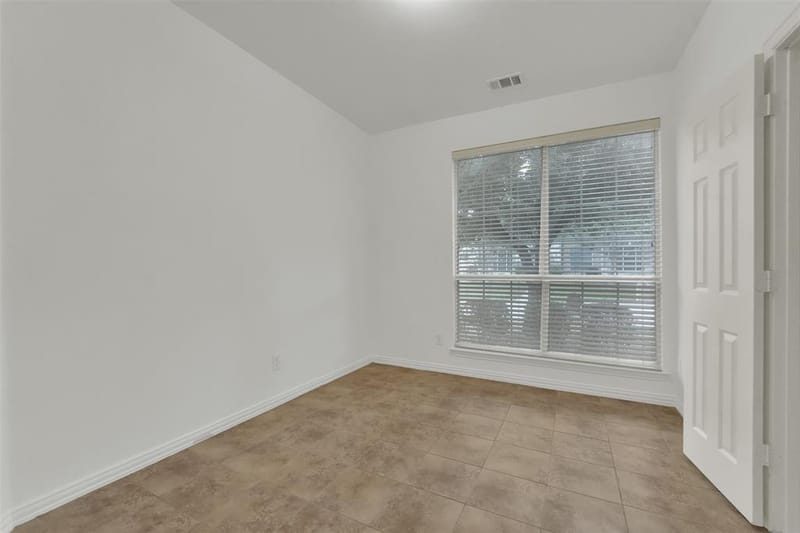 701 Walnut Bend Drive, Mansfield TX 76063 - Photo 9