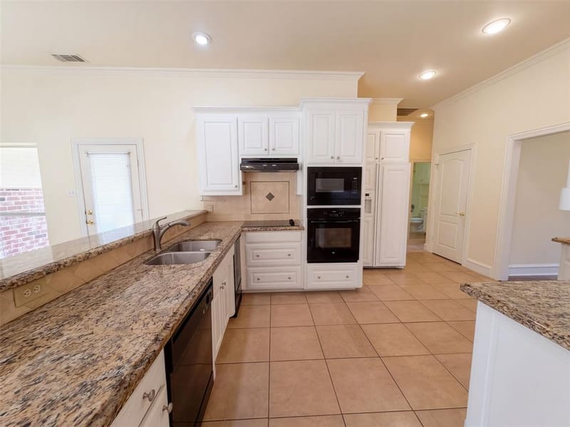 2836 S Lakeview Drive, Cedar Hill TX 75104 - Photo 9