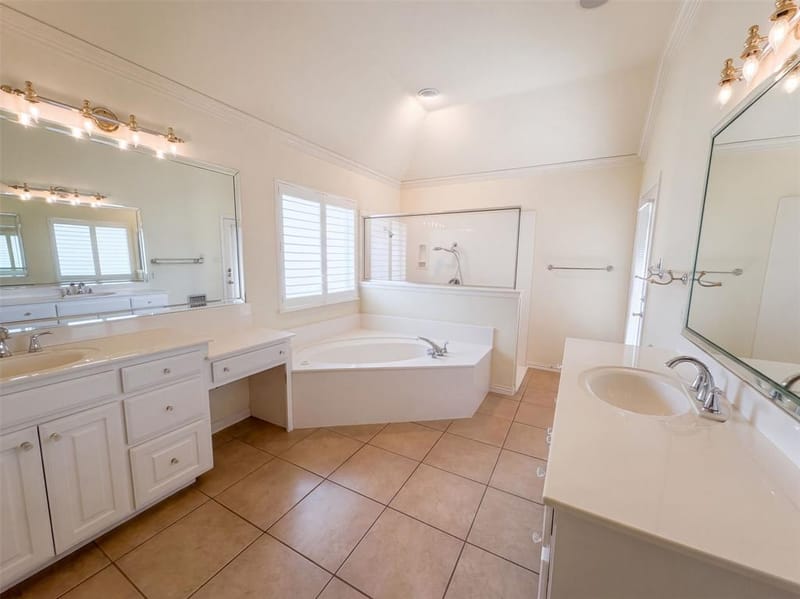 2836 S Lakeview Drive, Cedar Hill TX 75104 - Photo 11