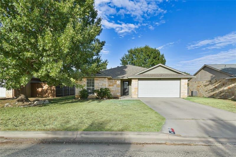 2108 8th Street, Brownwood TX 76801 - Photo 3