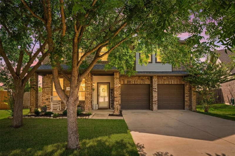 2904 Big Horn Bluff Court, Fort Worth TX 76108