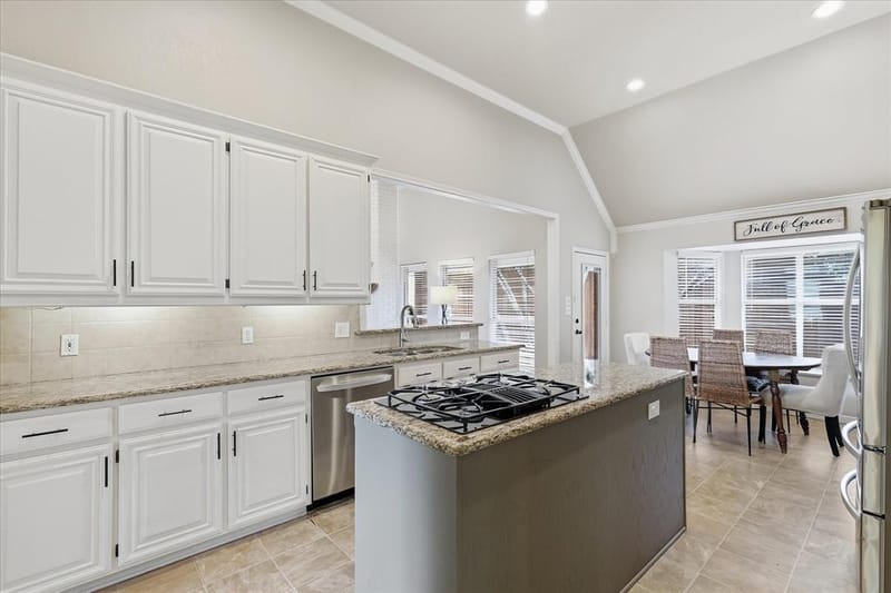2705 Mimosa Court, Bedford TX 76021 - Photo 14