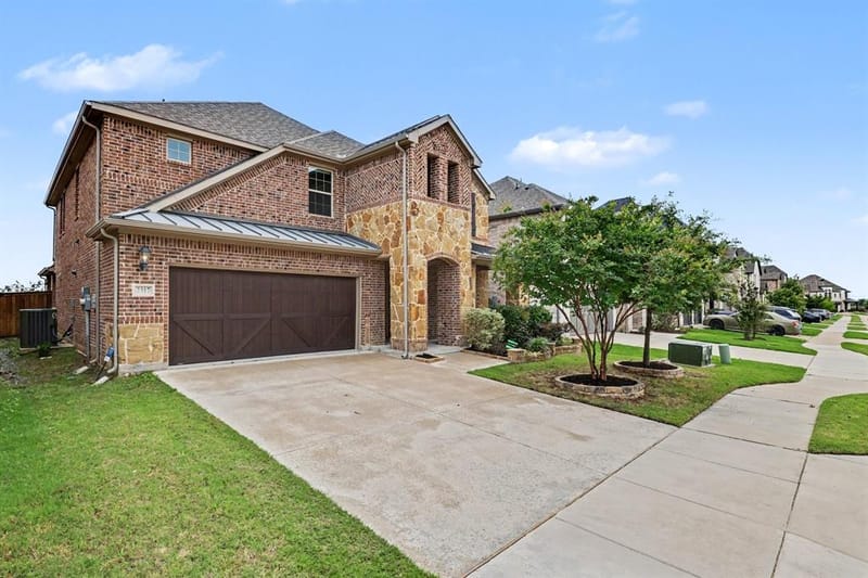 2317 Willow Garden Drive, Little Elm TX 75068 - Photo 2