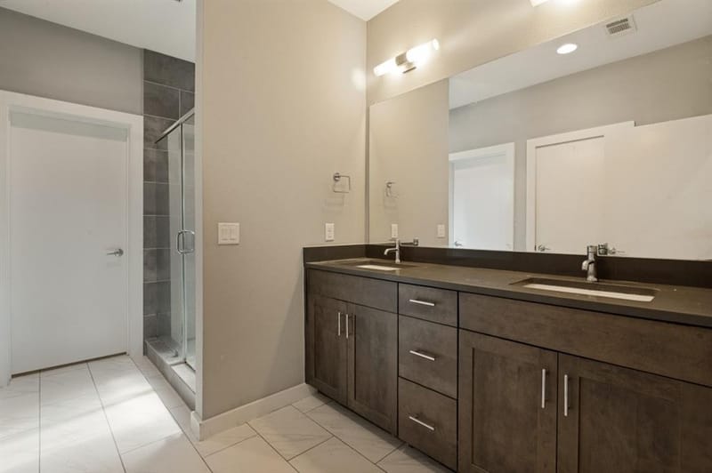 629 Bishop Heights Lane, Dallas TX 75208 - Photo 37
