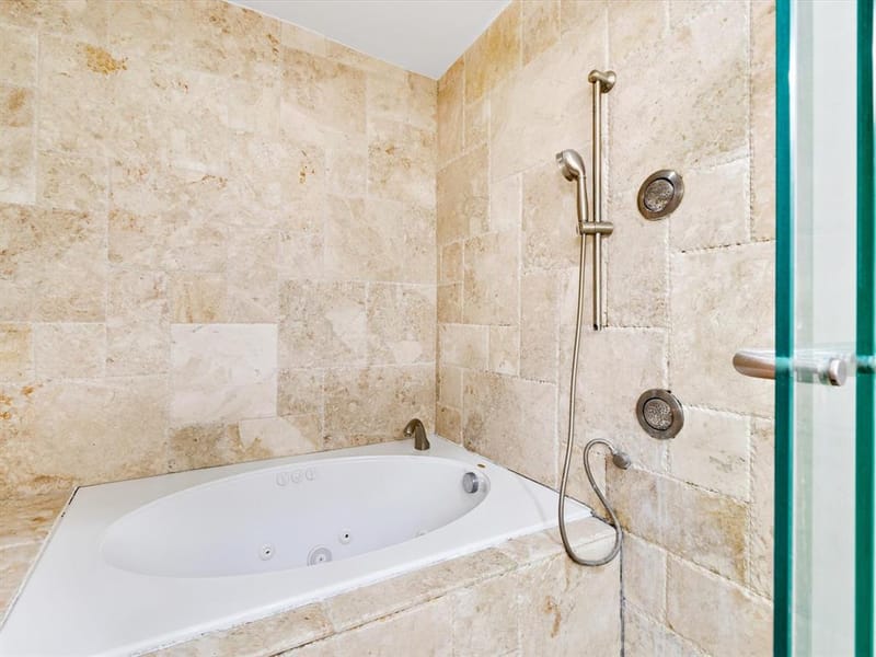 9902 Galway Drive, Dallas TX 75218 - Photo 17