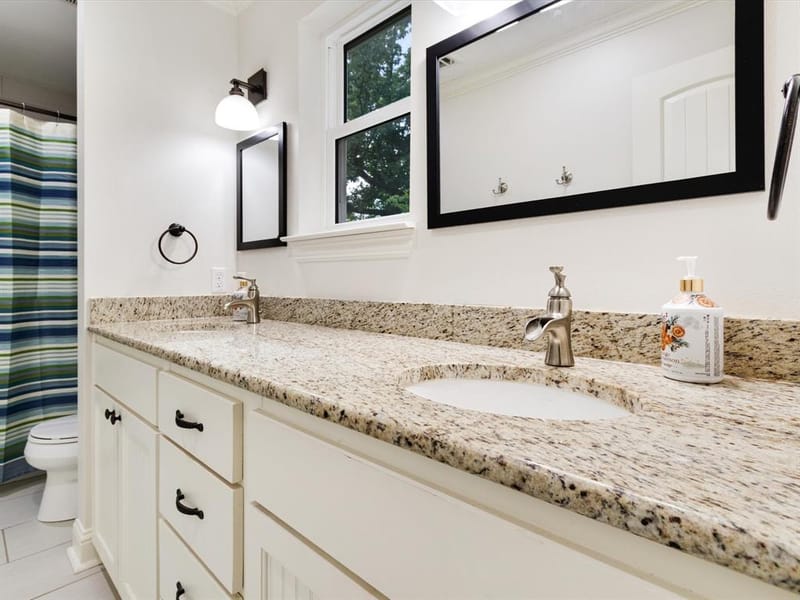 9902 Galway Drive, Dallas TX 75218 - Photo 14