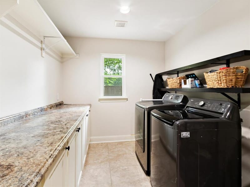 9902 Galway Drive, Dallas TX 75218 - Photo 18