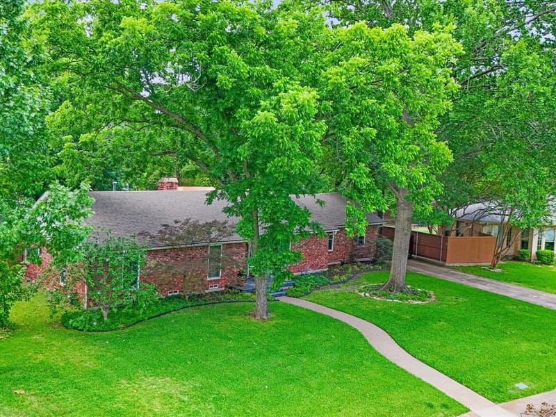 9902 Galway Drive, Dallas TX 75218 - Photo 4