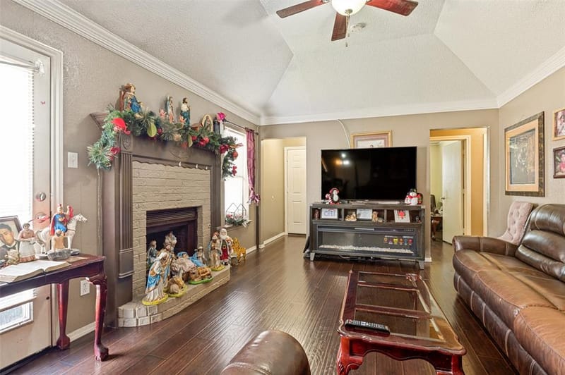 1325 Abbott Drive, Irving TX 75060 - Photo 3