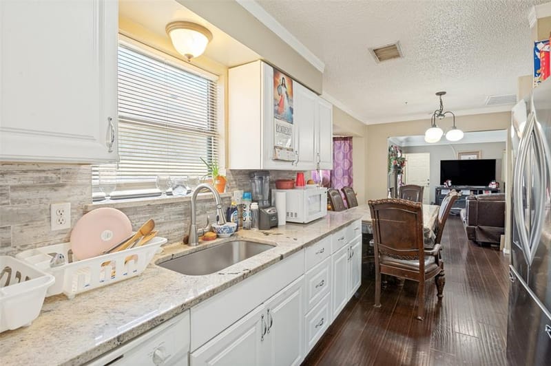 1325 Abbott Drive, Irving TX 75060 - Photo 10