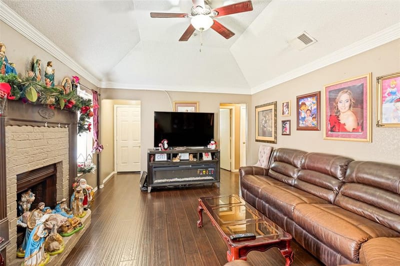1325 Abbott Drive, Irving TX 75060 - Photo 4