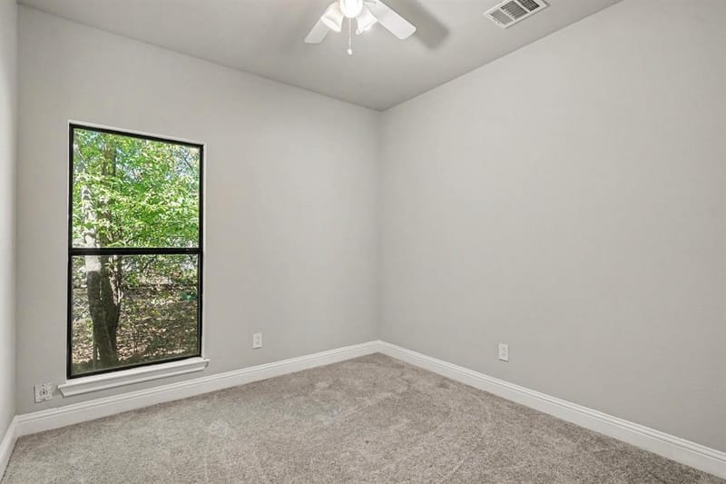 4221 Cardinal Drive, Dallas TX 75216 - Photo 10