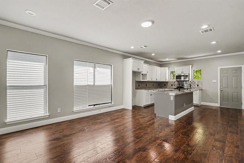 4221 Cardinal Drive, Dallas TX 75216 - Photo 8