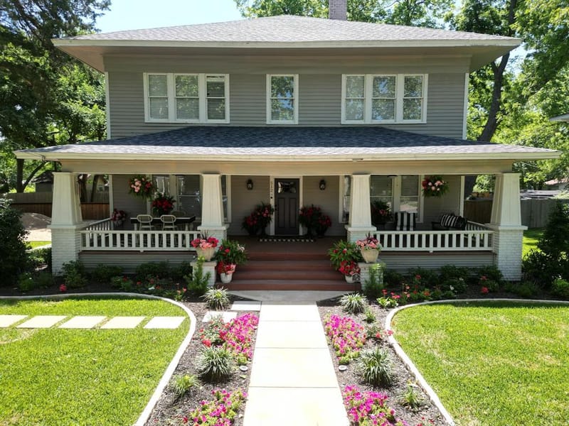 512 N College Street, Waxahachie TX 75165