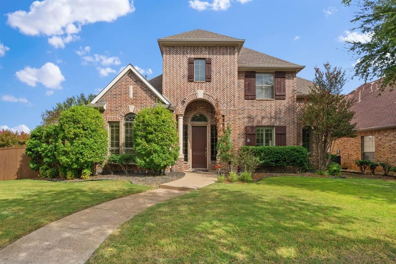 2241 Magic Mantle Drive, Lewisville TX 75056