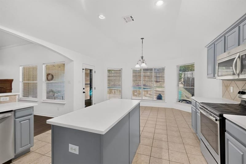 839 Evergreen Lane, Burleson TX 76028 - Photo 15