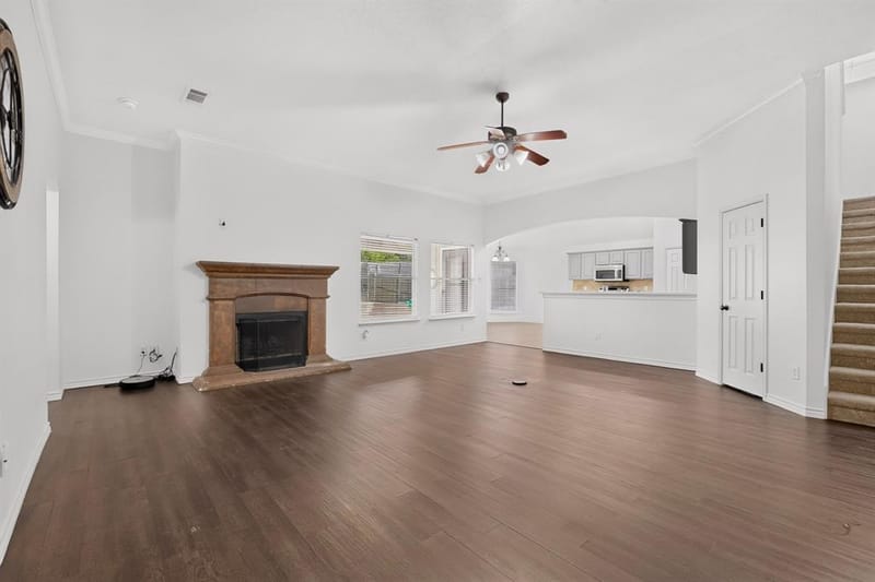 839 Evergreen Lane, Burleson TX 76028 - Photo 8