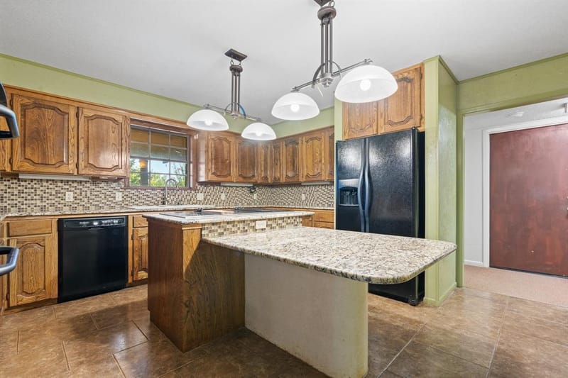 7 Fox Hollow Road, Joshua TX 76058 - Photo 12