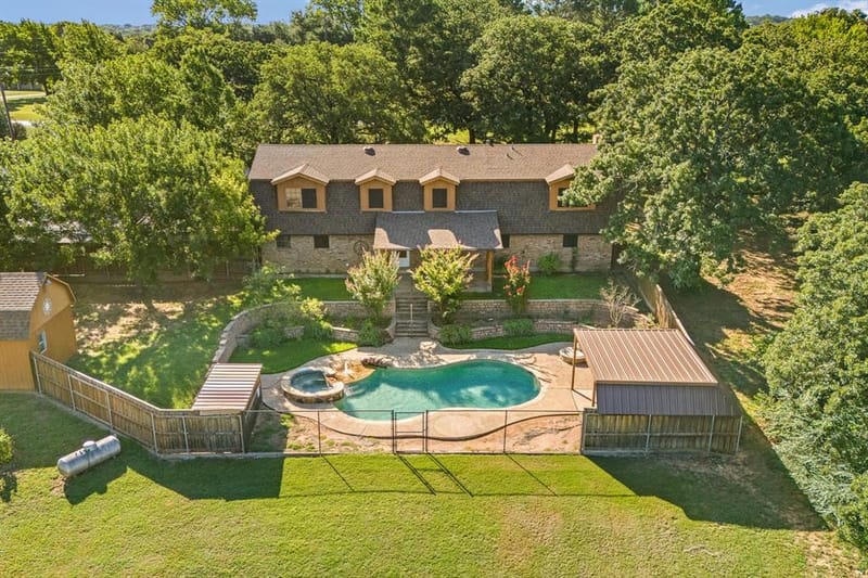 7 Fox Hollow Road, Joshua TX 76058
