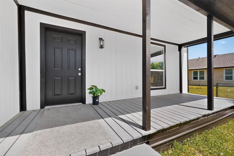 1612 Jones Street, Greenville TX 75401 - Photo 2
