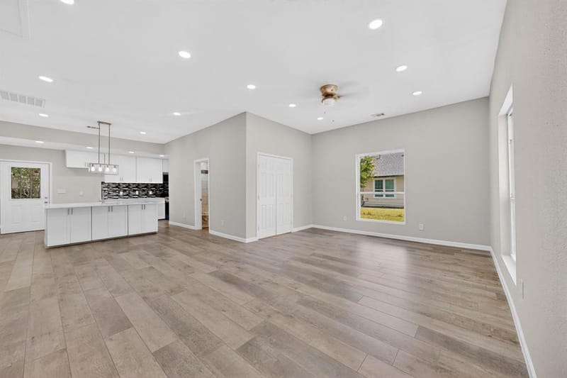 1612 Jones Street, Greenville TX 75401 - Photo 8